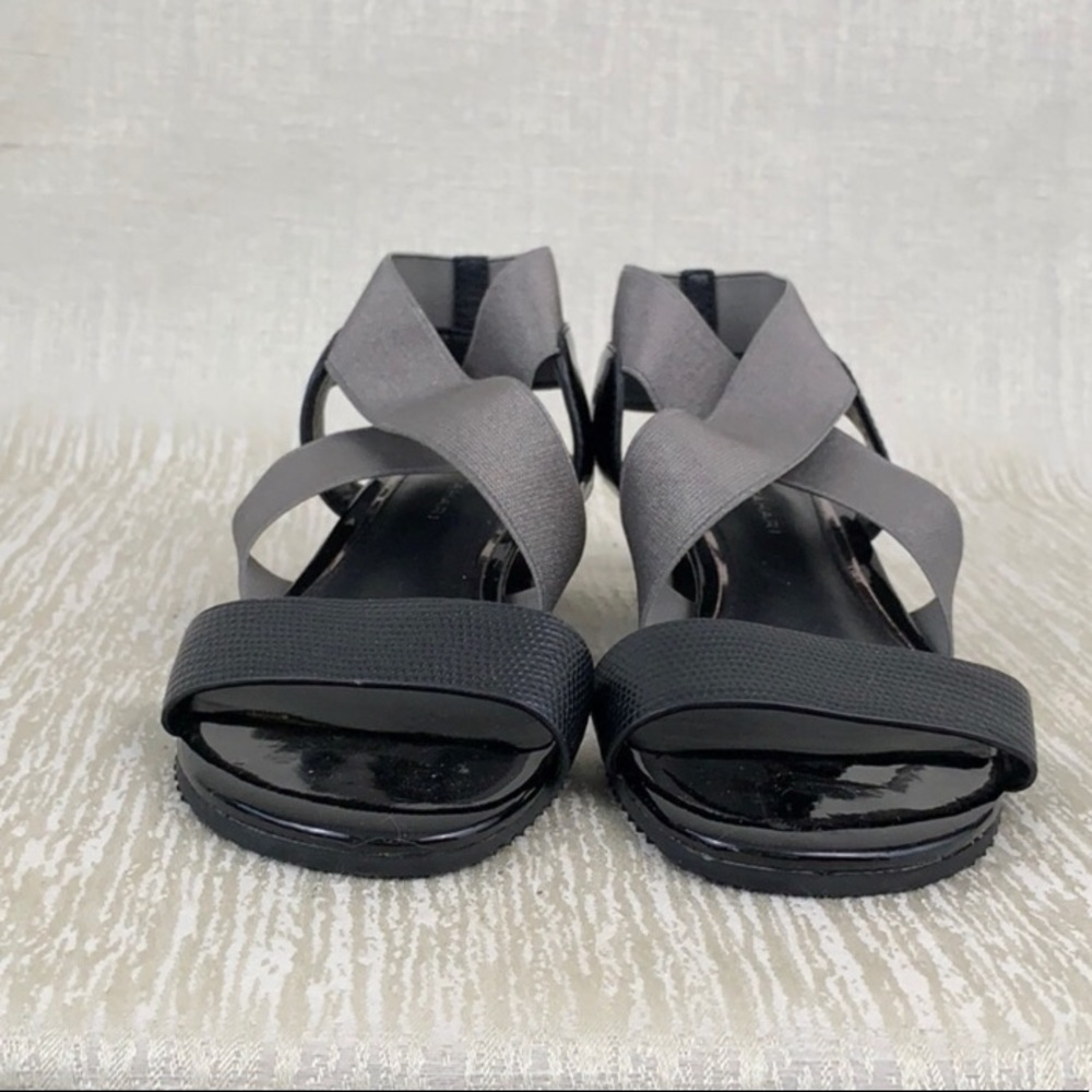 ELIE TAHARI BLACK SILVER SANDALS SIZE 6